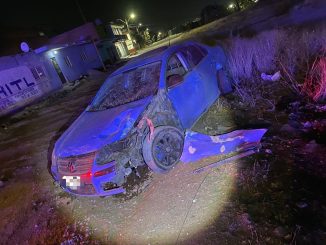 Policía Vial atiende choque contra objeto fijo en Boulevar Guadalupano