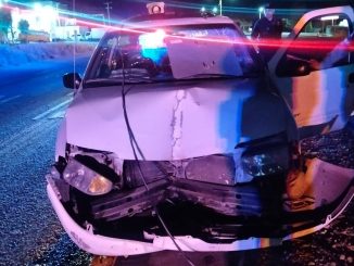 Policía Vial atiende choque contra poste en Av. Tecnológico