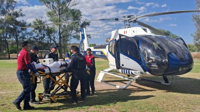 Grupo aeromédico táctico del helicóptero Fuerza Uno realizan traslado de paciente que presentaba trauma cráneoencefálico severo tras choque frontal