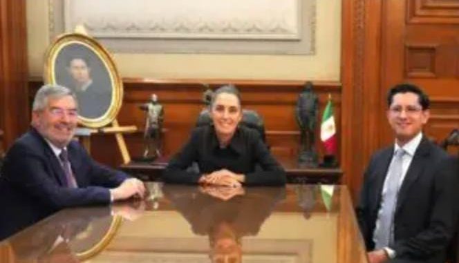 Juan Ramón de la Fuente renuncia a Relaciones Exteriores para someterse a operación; lo releva Roberto Velasco