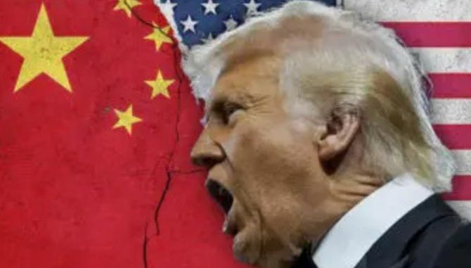 Trump advierte a China que tendrá 'grandes problemas' si envía armas a Irán