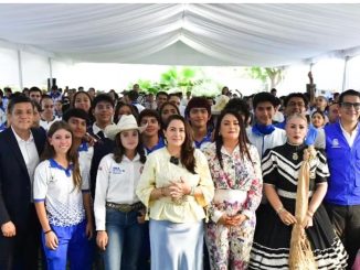 Gobernadora Tere Jiménez abandera a deportistas que representarán a Aguascalientes en la Olimpiada Nacional CONADE 2026