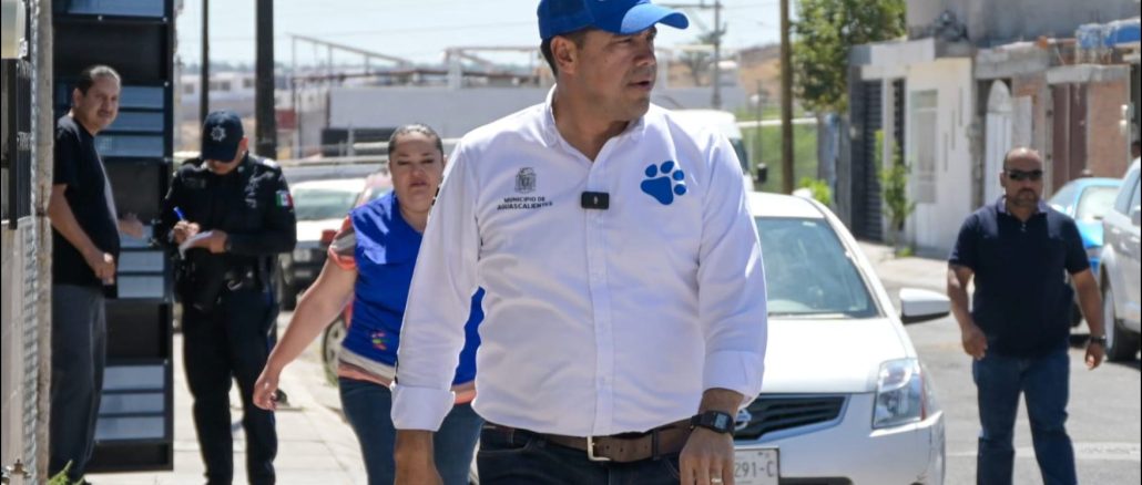 Refuerza Leo Montañez acciones en beneficio de la infraestructura sanitaria en la colonia Insurgentes