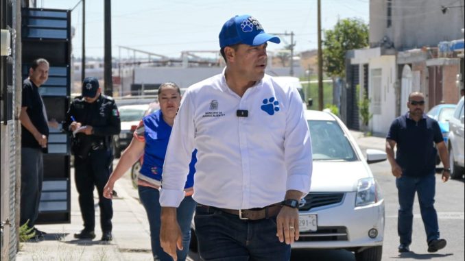 Refuerza Leo Montañez acciones en beneficio de la infraestructura sanitaria en la colonia Insurgentes