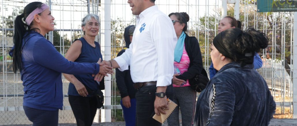 Encabezó Leo Montañez recorrido por el fraccionamiento Mujeres Ilustres para fortalecer la cercanía con la ciudadanía