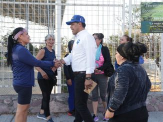 Encabezó Leo Montañez recorrido por el fraccionamiento Mujeres Ilustres para fortalecer la cercanía con la ciudadanía