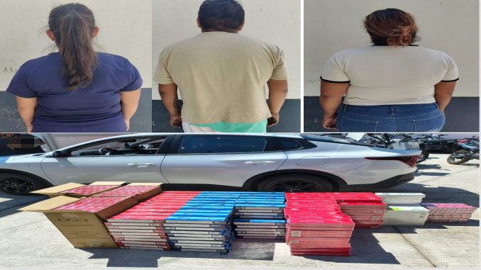 Policías del Mando Coordinado detienen en el Municipio de Cosío a tres personas en poder de más de 5500 cajetillas de cigarros de procedencia extranjera
