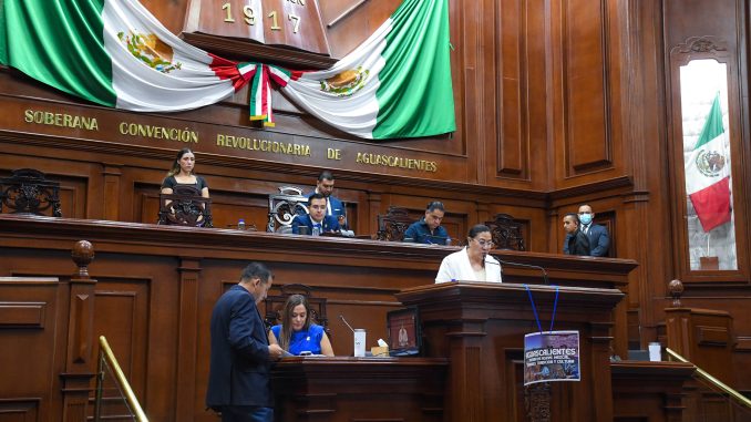 Avala Congreso de Aguascalientes descuento del 50 % en transporte público para Mujeres Embarazadas