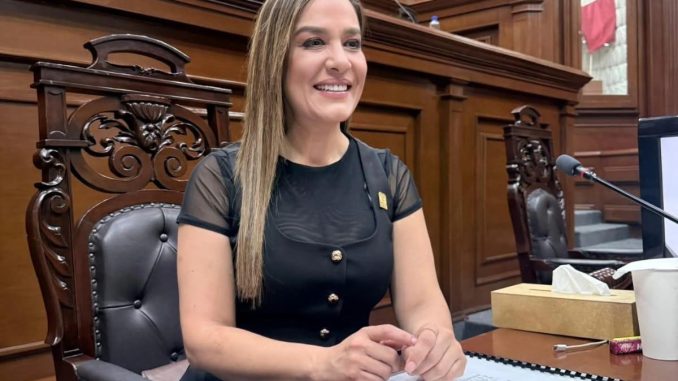 Arlette Muñoz impulsa la inclusión laboral como importante motor de la economía del Estado