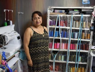 Estudiar un nuevo oficio le abrió camino a Esmeralda para salir adelante
