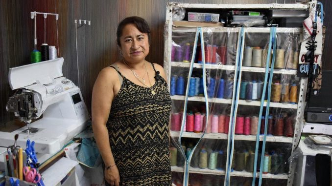 Estudiar un nuevo oficio le abrió camino a Esmeralda para salir adelante