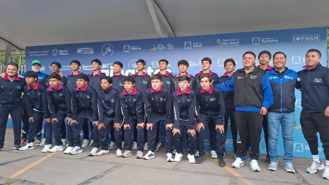 Nuestras selecciones de fútbol ya viajan rumbo a Puebla