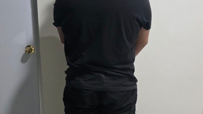 Policía Municipal detiene a sujeto por allanamiento en Rústicos Calpulli