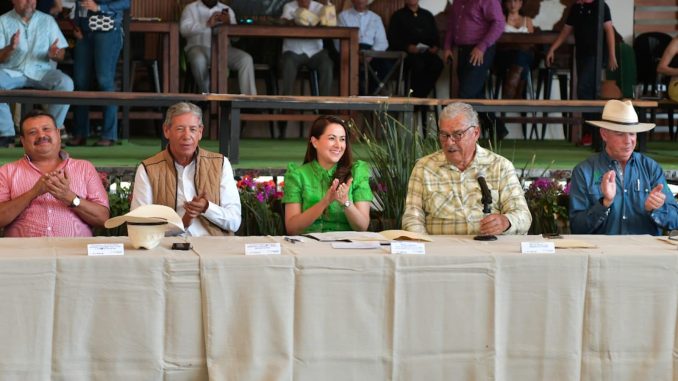 Refrenda Gobernadora Tere Jiménez su compromiso con el sector ganadero de Aguascalientes