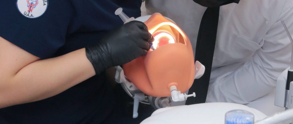 UAA llama a proteger la salud bucal infantil desde la primera dentición