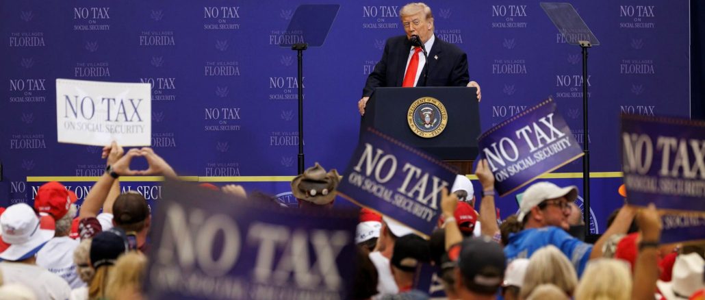 Trump reaparece en un mitin en Florida tras intento de asesinato: "No debería estar aquí"