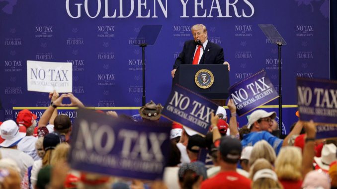 Trump reaparece en un mitin en Florida tras intento de asesinato: "No debería estar aquí"