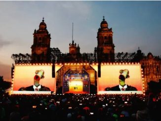 31 Minutos reúne a 230 mil personas en el Zócalo y rinde homenaje a Juan Gabriel