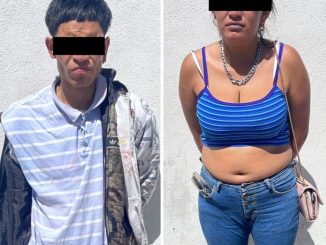 Policía Municipal detiene a dos personas por posesión de motocicleta con reporte de robo en El Puertecito