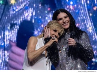 Laura Pausini cumple en México su sueño de cantar junto a Ana Torroja