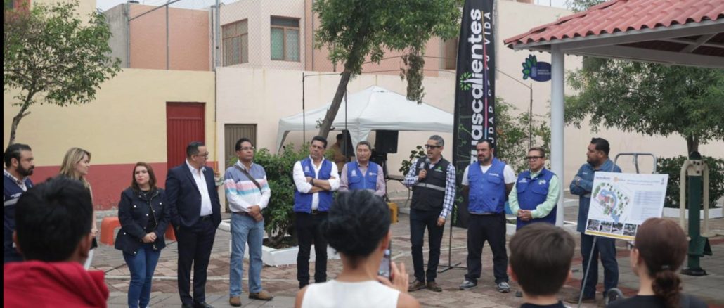 Entrega Leo Montañez rehabilitación del Parque recreativo Las Torres
