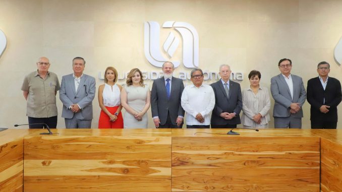 Mtro. Arnoldo Hernández asume presidencia del Patronato de la UAA para el periodo 2026-2028