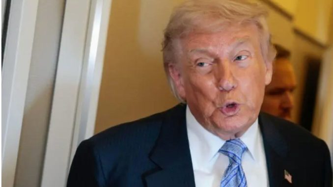 Trump dice que puede 'dar un vuelco' a Cuba; espera que la isla esté de su lado y no de China