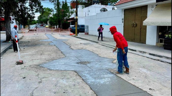 Impulsa Leo Montañez rehabilitación de alcantarillado sanitario en el fraccionamiento Arboledas