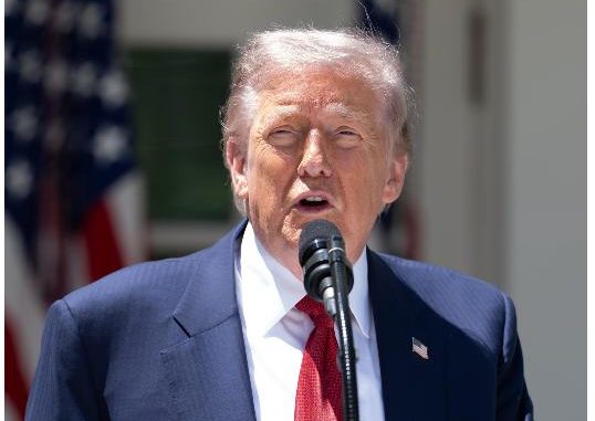 Trump dice que EE.UU. tiene que lograr las respuestas correctas de Irán para terminar guerra
