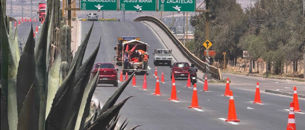Fortalece Municipio de Aguascalientes Seguridad vial con rehabilitación de pintura en la avenida Siglo XXI