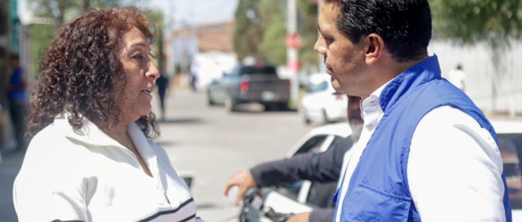 Mantiene Leo Montañez contacto directo con habitantes del fraccionamiento José López Portillo