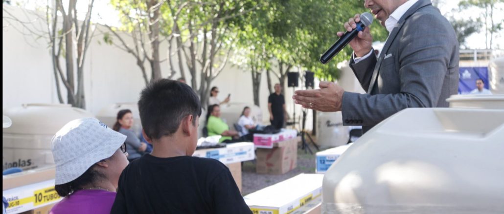 Encabeza Leo Montañez entrega de subsidios de la estrategia La Ciudad de tu Vida