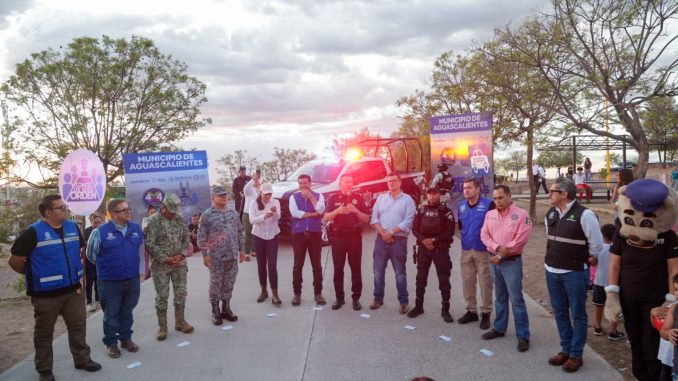Entrega Leo Montañez nuevas patrullas a vecinos de Villa Montaña y VNSA sector Guadalupe