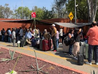 CNTE intensifica sus protestas con la toma del aeropuerto de Oaxaca