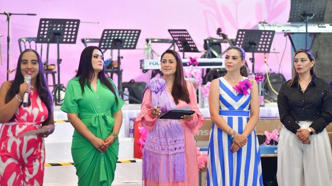 Gobernadora Tere Jiménez a entrega y compromiso de Madres trabajadoras