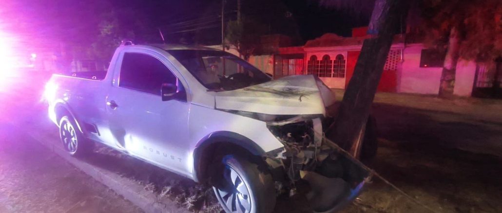Policía Vial atiende choque contra objeto fijo en Santa Anita IV