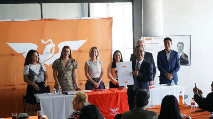 Movimiento Ciudadano celebra a la educación y sus pilares: Las y Los Maestros