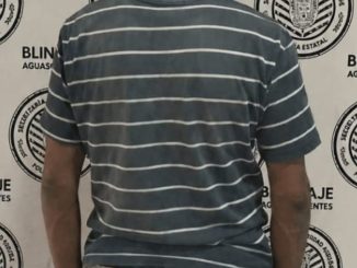 Policías del Mando Coordinado detienen en Jesús María a una persona que fue acusada de allanamiento de morada, además contaba con orden de restricción