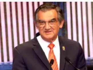 Américo Villarreal muestra su visa y rechaza nexos con el huachicol