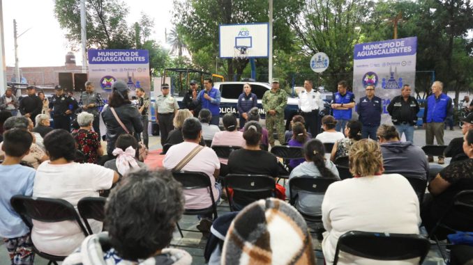 Entrega Leo Montañez nueva patrulla para comunidad de Cañada Honda y Estación Cañada
