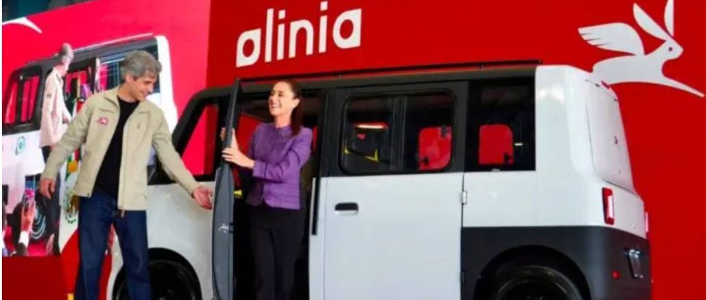 Sheinbaum presenta prototipo de Olinia, el primer vehículo eléctrico mexicano