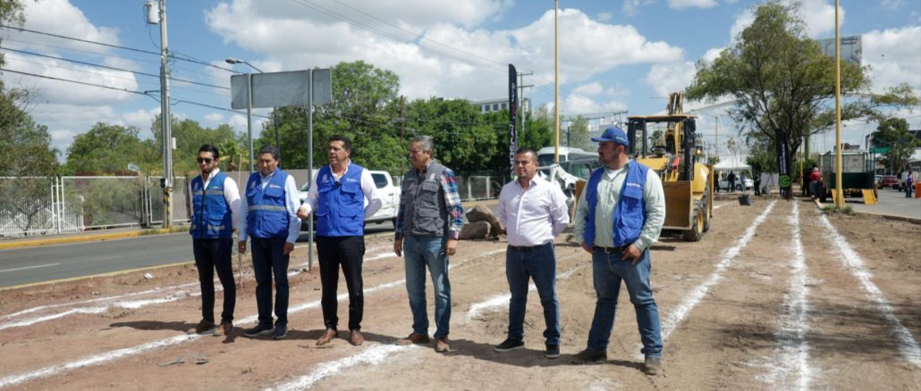 Arranca Leo Montañez rehabilitación del camellón central de la Av. José María Chávez