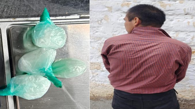 Policías Estatales detienen a sujeto en poder de envoltorios con sustancia granulada al parecer cristal