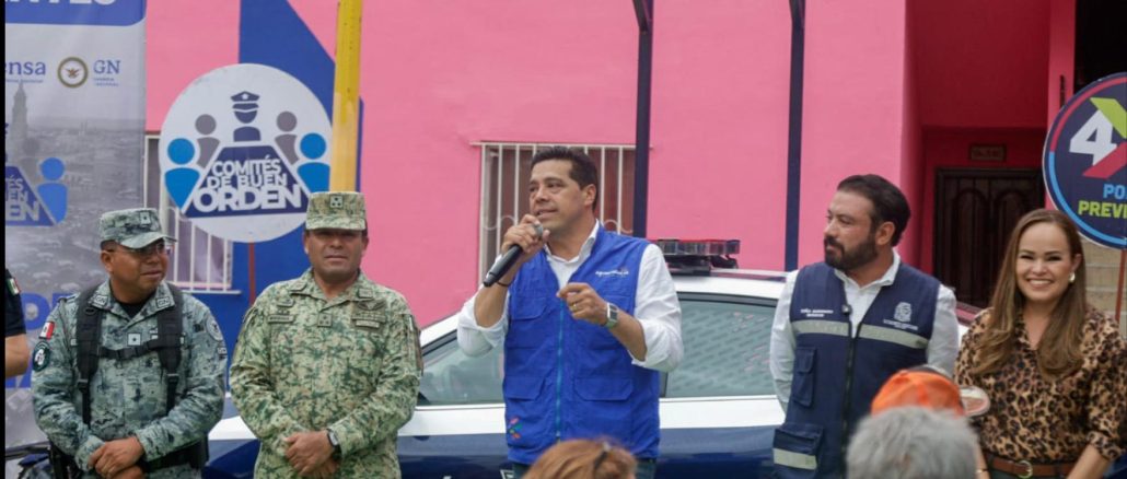 Leo Montañez entregó patrullas para los fraccionamiento Ojo de Agua y México para seguridad de las familias