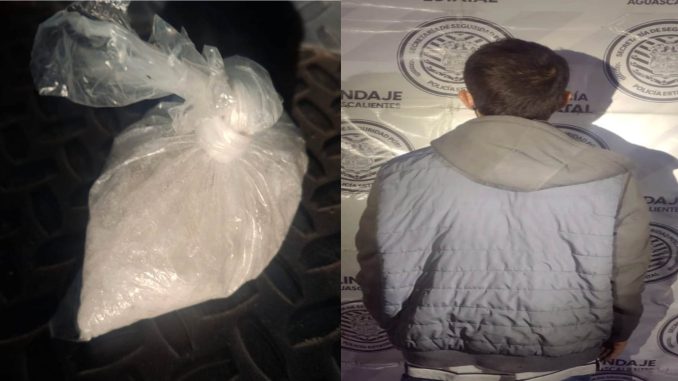 Policías del Mando Coordinado detienen a sujeto en poder de una bolsa con sustancia granulada al parecer cristal