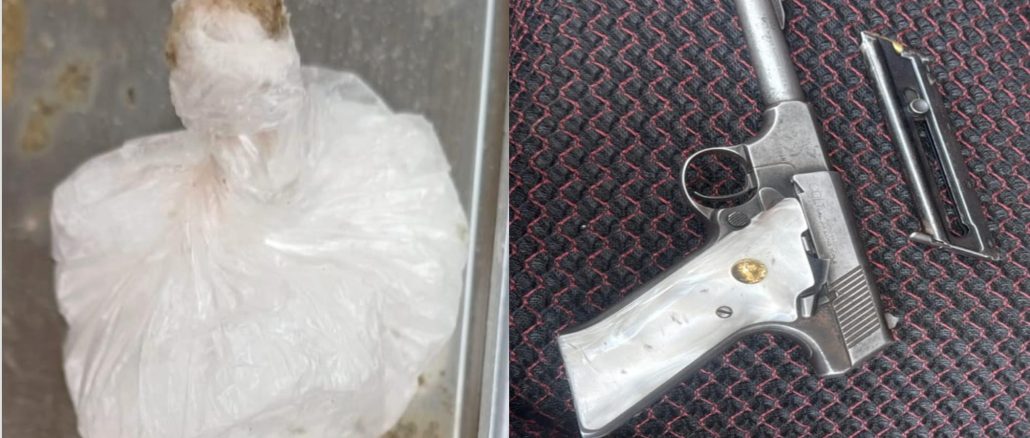 Policías del Mando Coordinado detuvieron en el Municipio de Jesús María a una persona en poder de arma corta y envoltorio con sustancia granulada