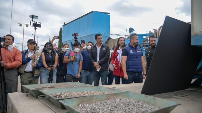 Intensifica Municipio de Aguascalientes labores de bacheo en toda la Capital