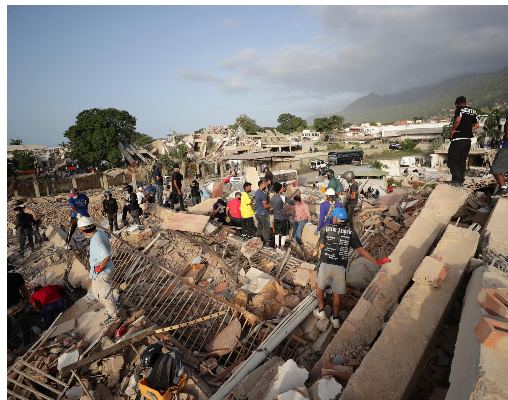 Se elevan a 430 muertos por el doble terremoto en Venezuela