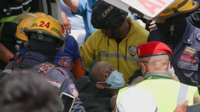 Suman 33 personas rescatadas con vida tras devastadores terremotos en Venezuela