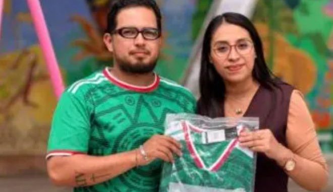Alcaldesa de Tenancingo reparte playeras del Tri en plena investigación por supuesto autosecuestro